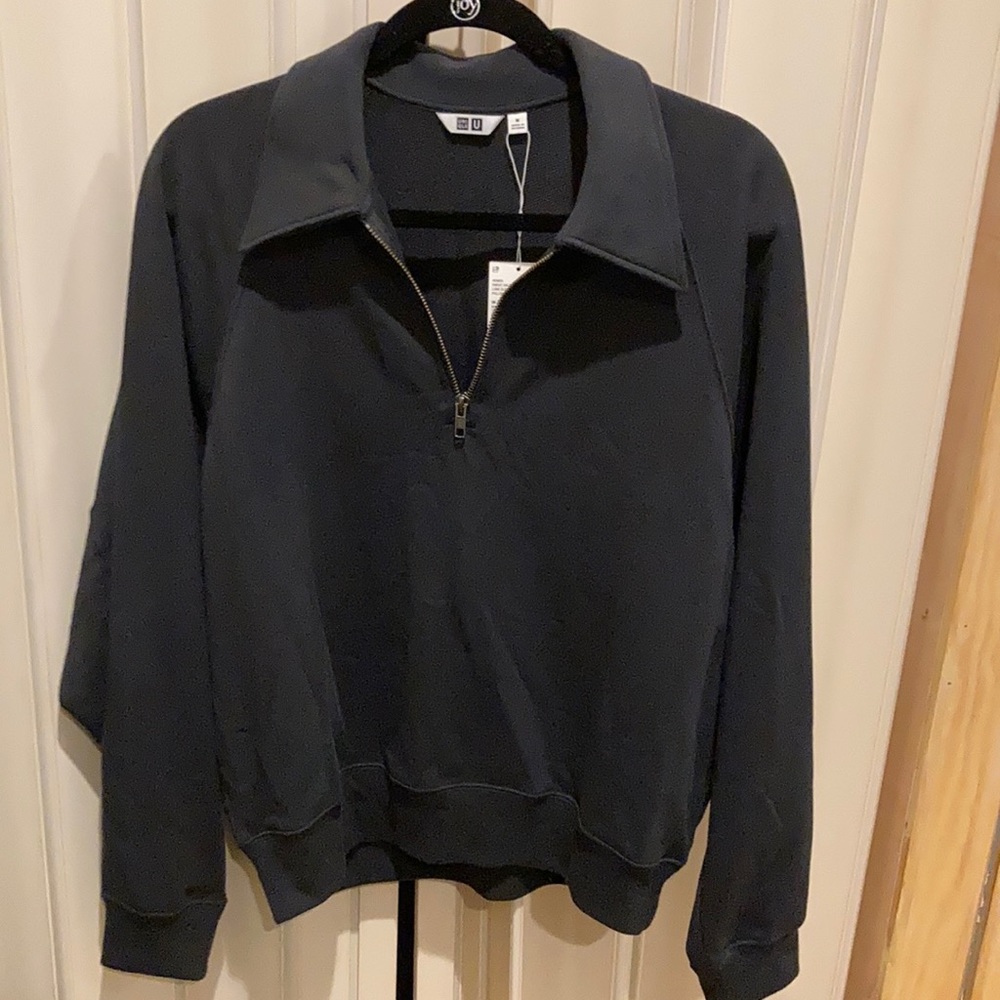 Uniqlo U half zip sweatshirt M